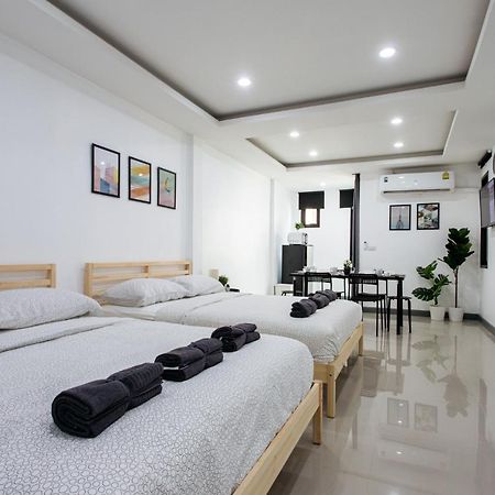 Ferienwohnung P3 Silom Large 2beds full kitchen WIFI 4-6pax Bangkok Exterior foto