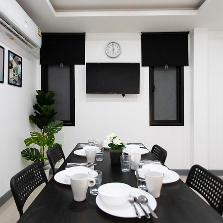 Ferienwohnung P3 Silom Large 2beds full kitchen WIFI 4-6pax Bangkok Exterior foto