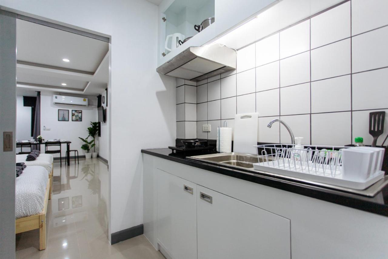 Ferienwohnung P3 Silom Large 2beds full kitchen WIFI 4-6pax Bangkok Exterior foto