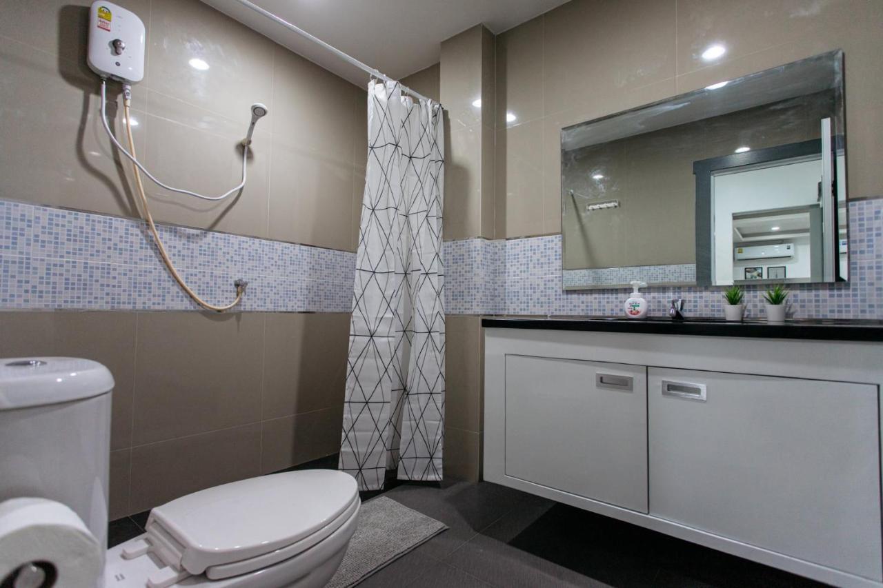 Ferienwohnung P3 Silom Large 2beds full kitchen WIFI 4-6pax Bangkok Exterior foto