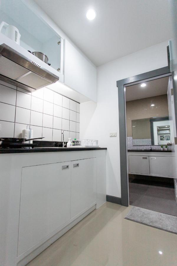 Ferienwohnung P3 Silom Large 2beds full kitchen WIFI 4-6pax Bangkok Exterior foto